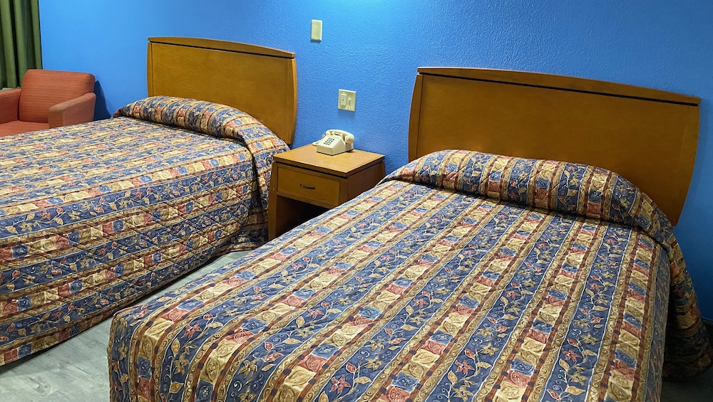 EXPRESS INN NEWPORT NEWS 17/59