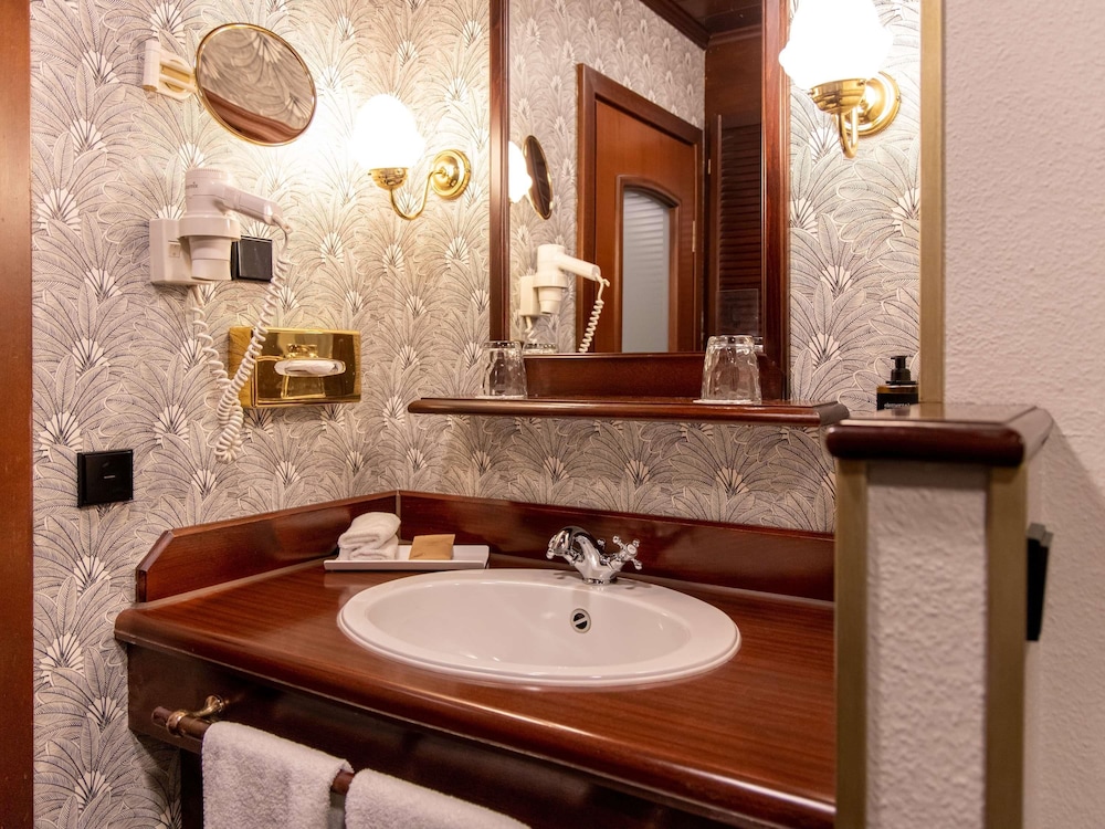 Mercure Hotel Frankfurt Airport Langen 47/49