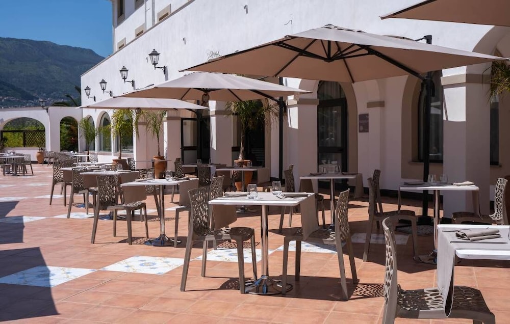 Al Balhara Hotel Resort & Spa 49/50