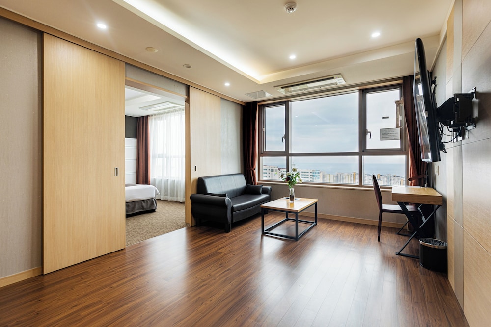 Eastern Hotel Jeju 23/37