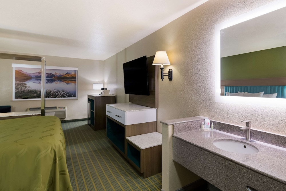 Quality Inn Alpine 33/33