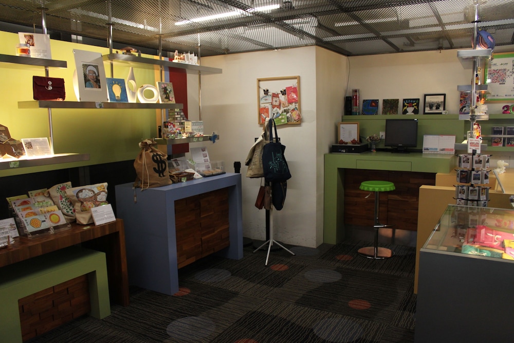 Y-Loft Youth Square 58/73