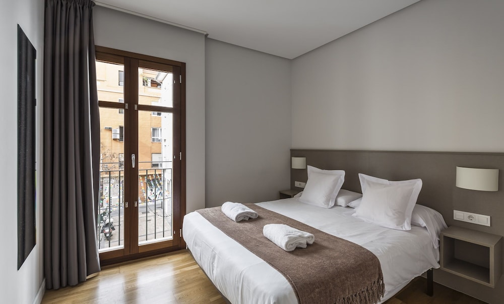 1 BEDROOM, APARTMENT