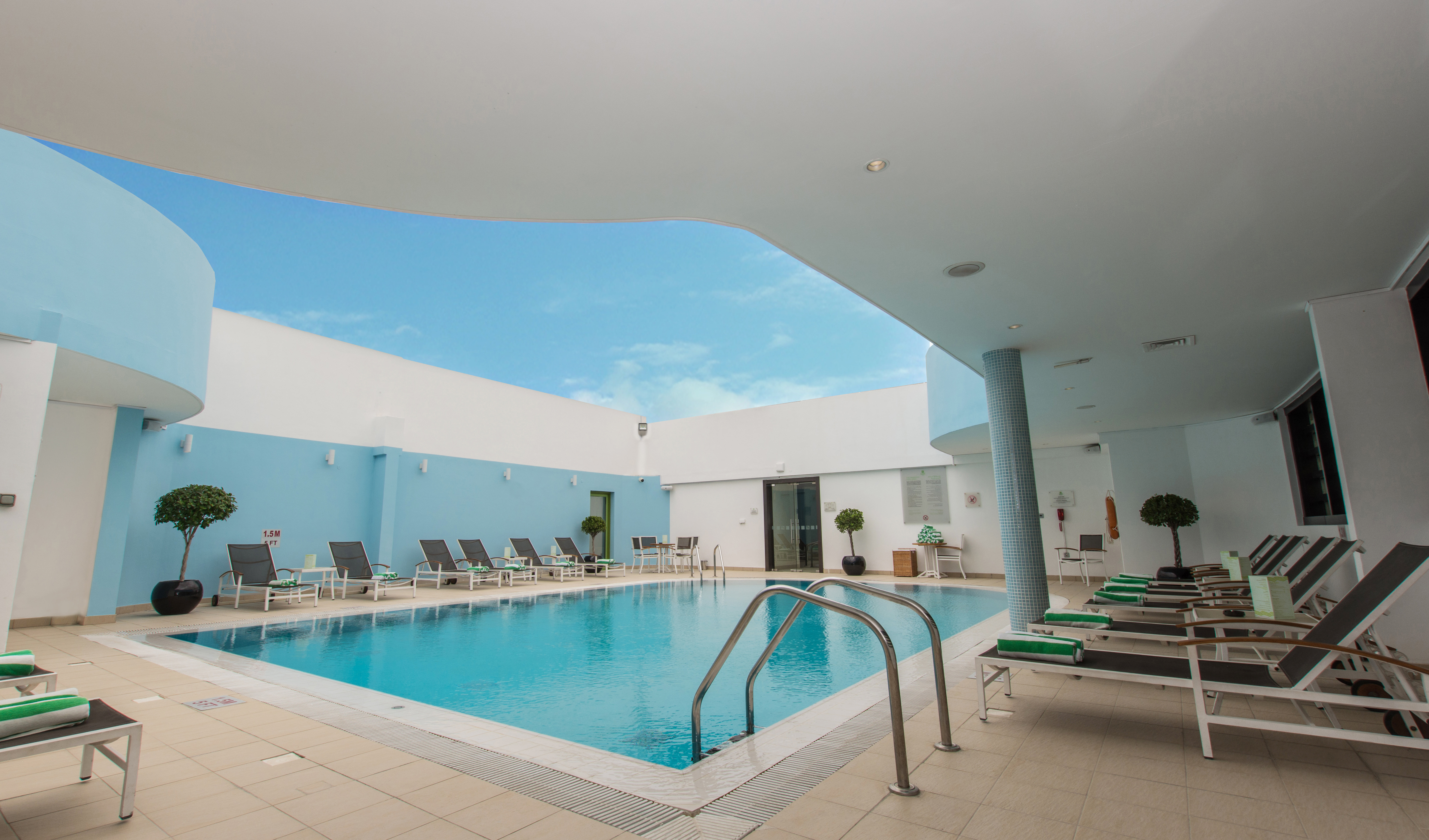 Holiday Inn Abu Dhabi Hotel 42/73