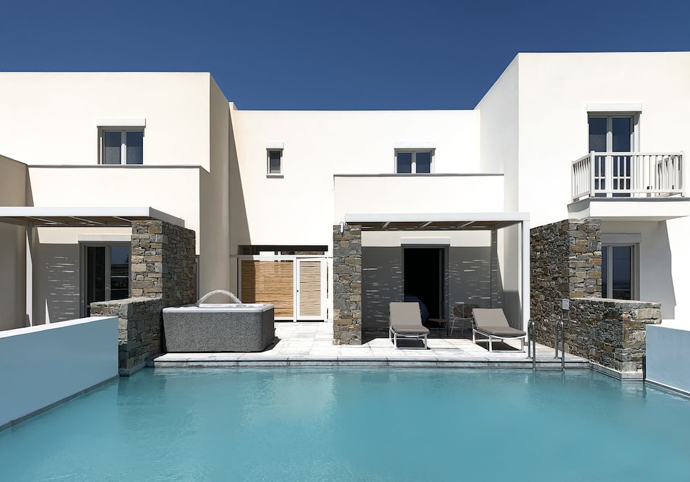 Summer Senses Luxury Resort 3/81