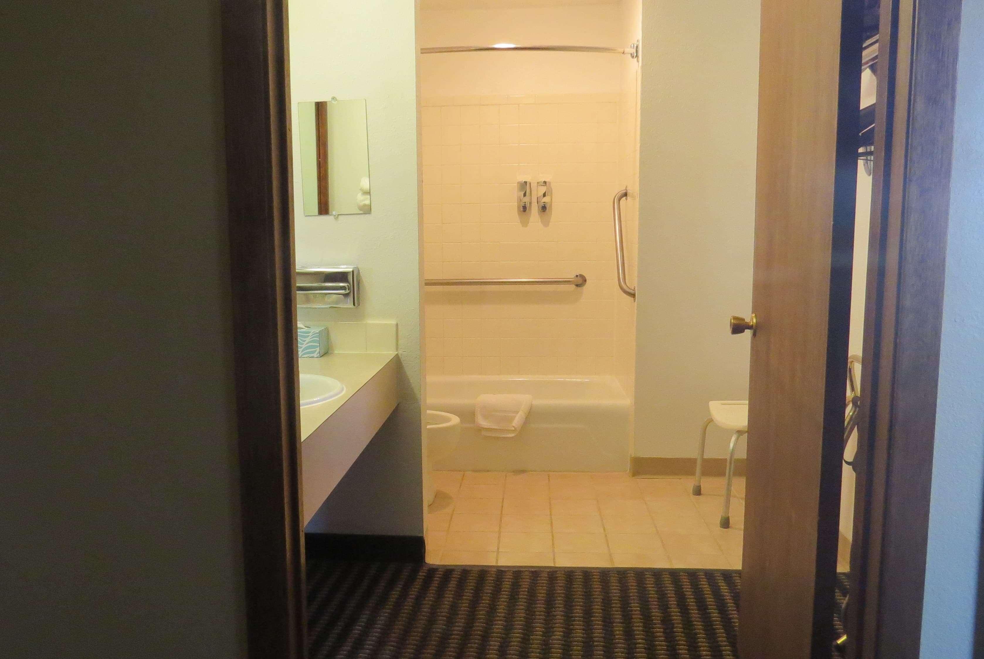 Travelodge by Wyndham Stratton 23/23