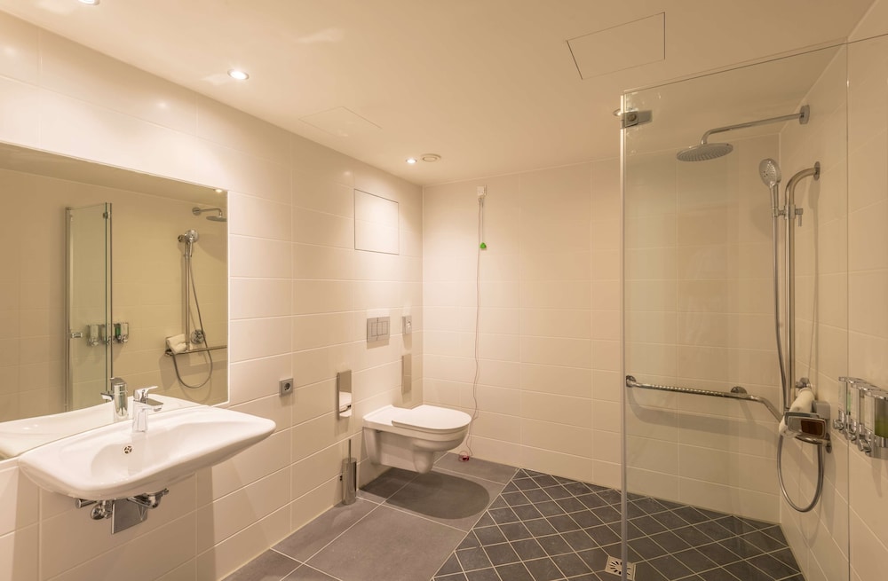 HAMPTON BY HILTON MUNICH CITY WEST 12/46