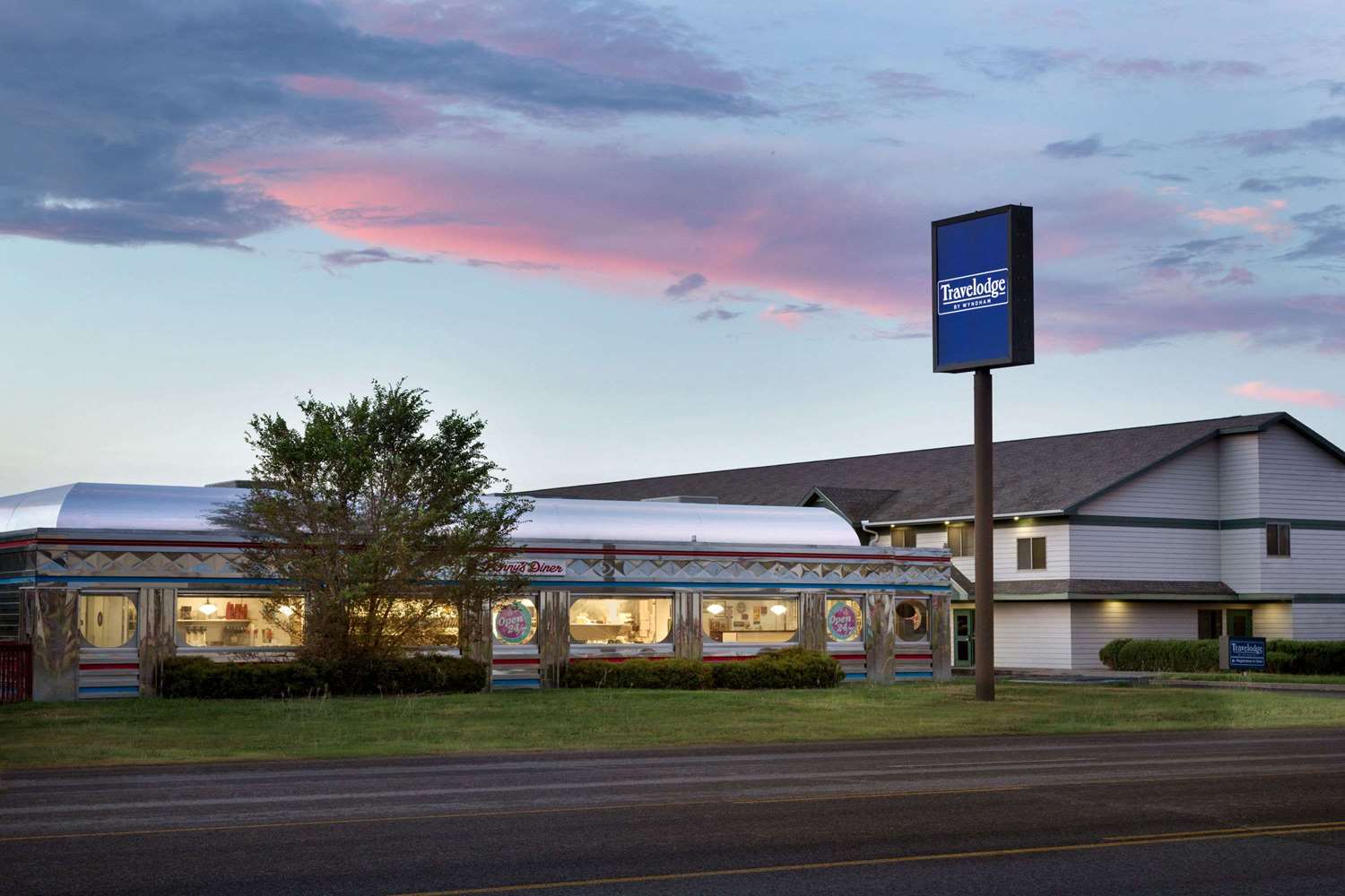 Travelodge By Wyndham Alpine 1/11
