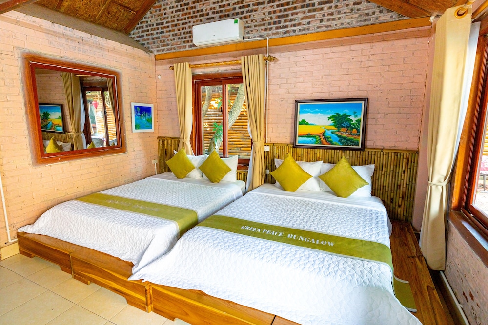FAMILY, BUNGALOW, MULTIPLE BEDS, GARDEN VIEW, BALCONY