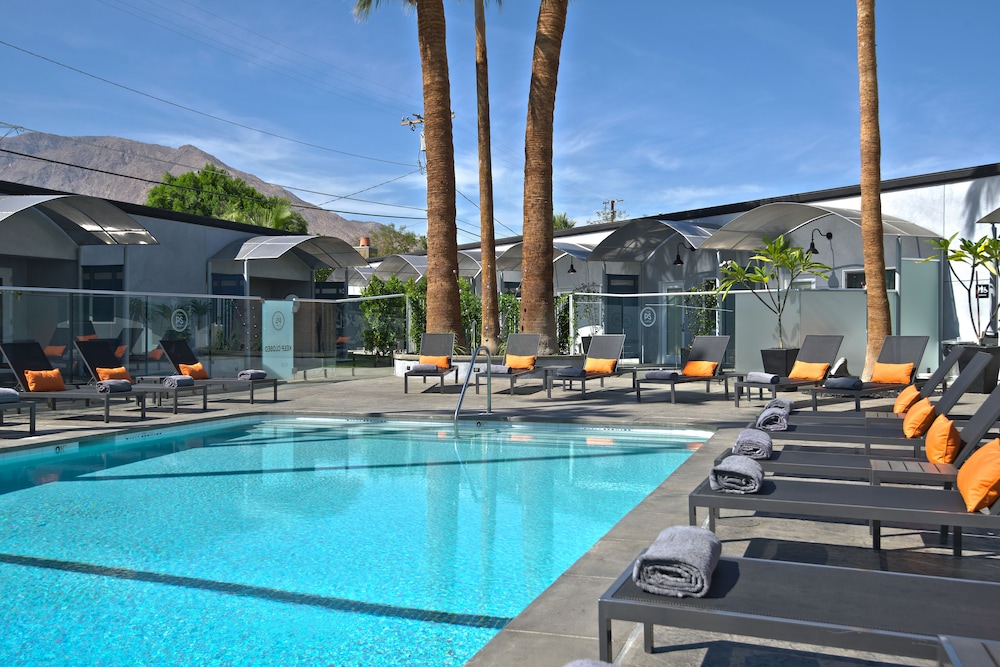 The Palm Springs Hotel 5/53