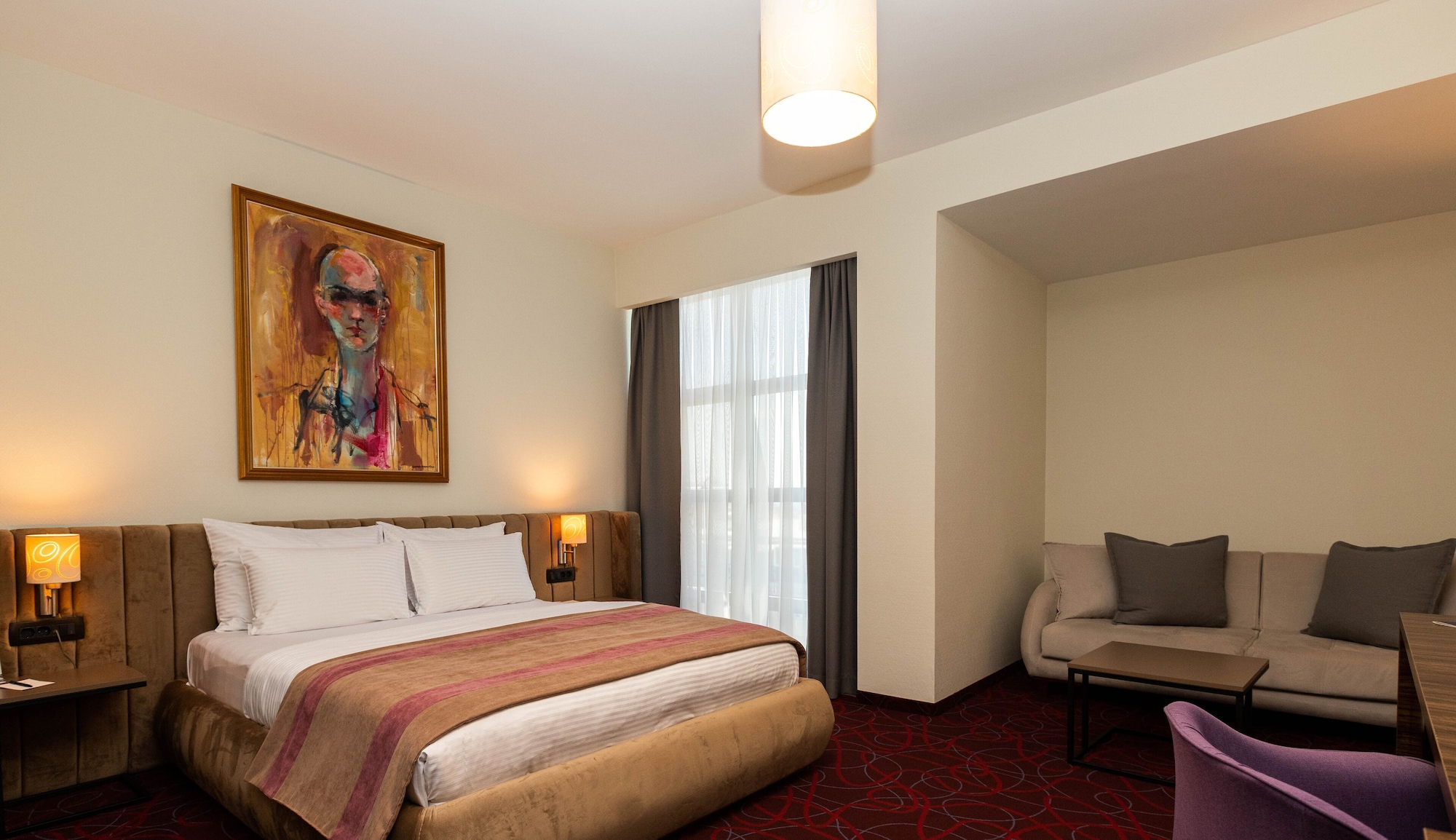 DELUXE, DOUBLE BED
