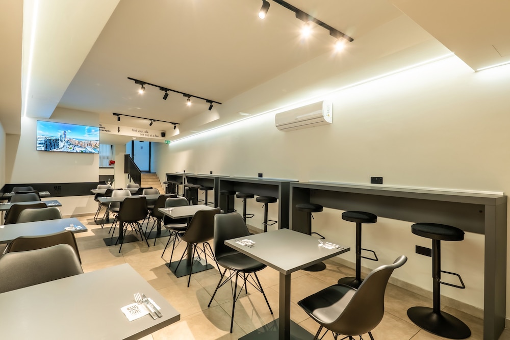 Onyx Hotel 133/163