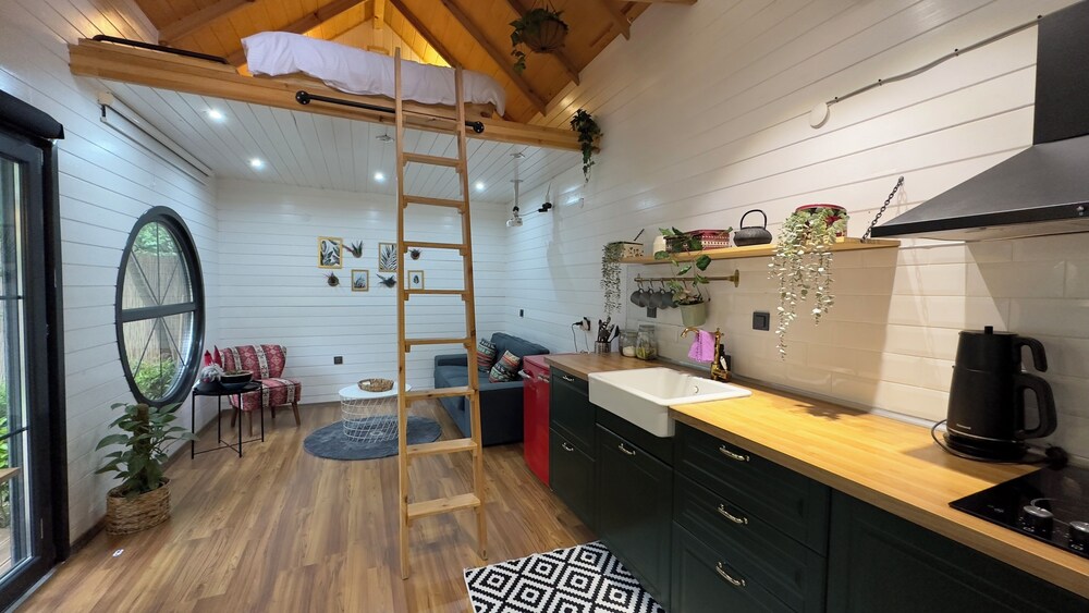 Pentalow Cabin 50/50