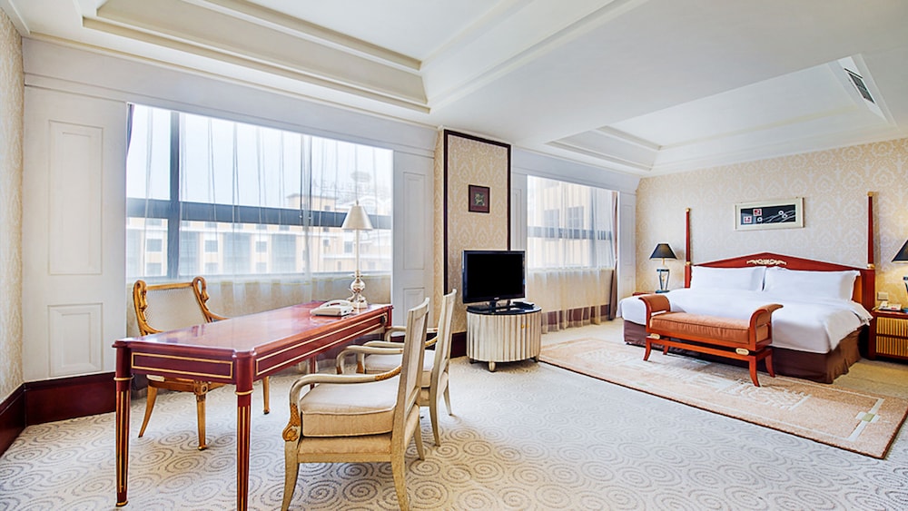 HOLIDAY INN ZHENGZHOU 43/69