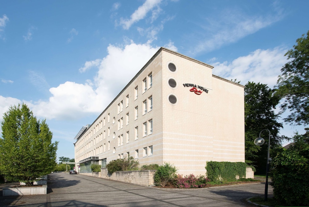 Vienna House Easy by Wyndham Bad Oeynhausen 8/71