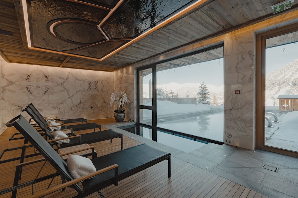Ultima Courchevel Belvedere 28/50