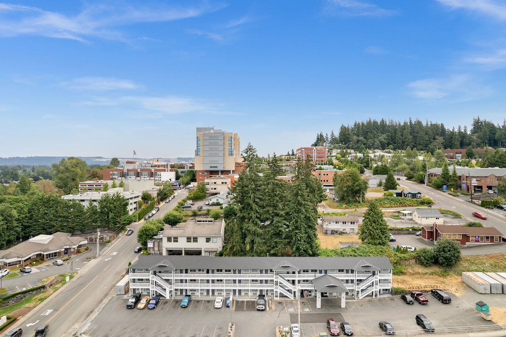 Basecamp Puyallup a Travelodge by Wyndham 43/50