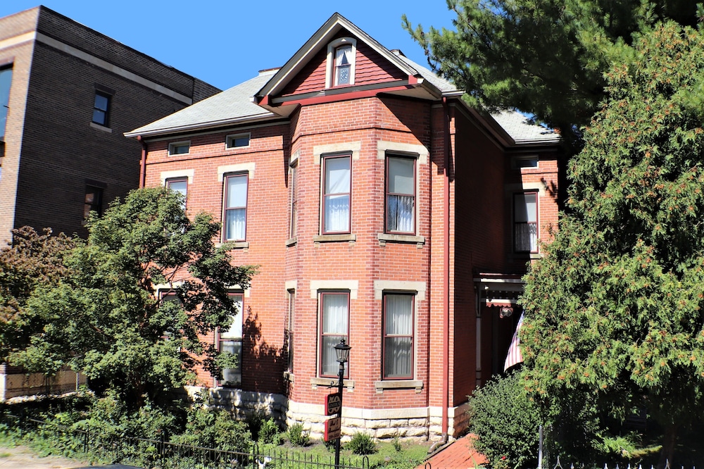 50 Lincoln Short North Bed and Breakfast 1/71