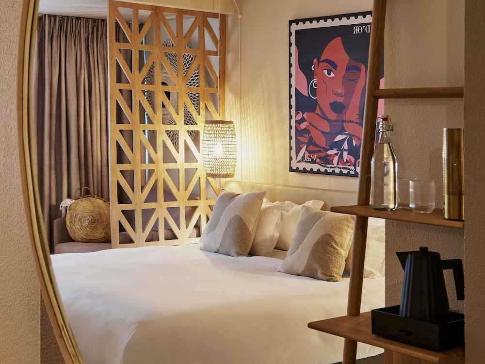 غرفة بريفيليج بسرير مزدوج بإطلالة على البحر، Mercure St Raphael Centre Plage 8/10
