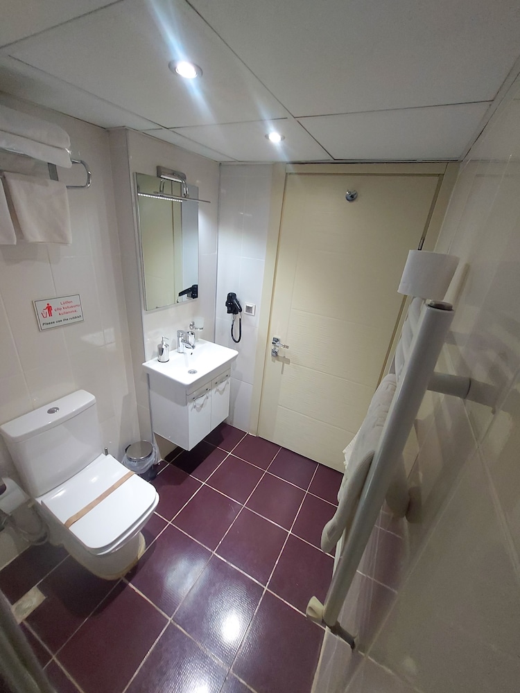 Udi Hotel 42/47