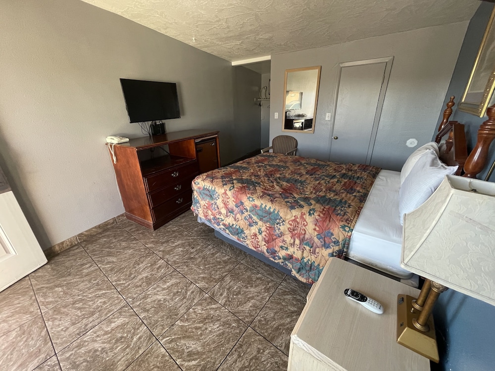 Sands Motel 14/28