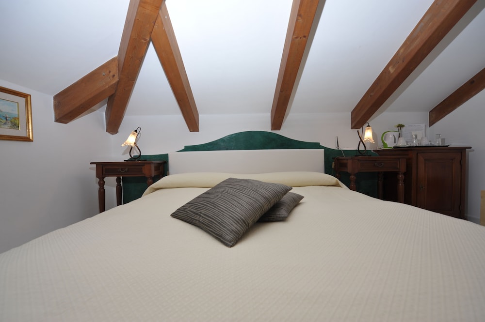 Hotel Villa Annalara 23/77
