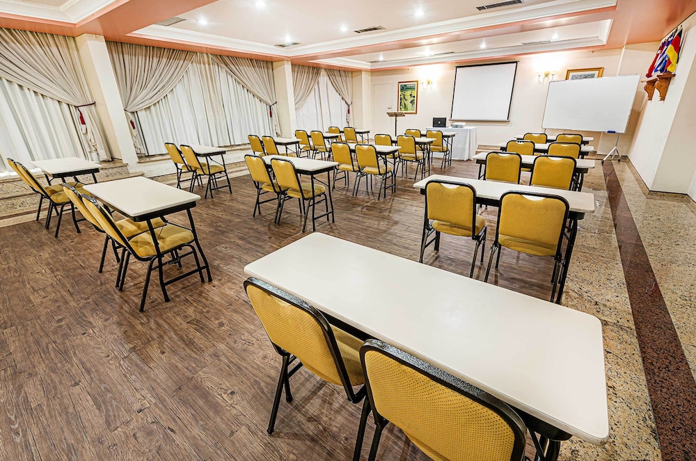 Euro Suite Campinas by Nacional Inn 51/61