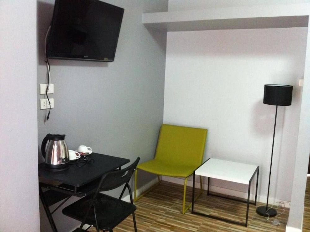 R2 Apartment Service 42/50