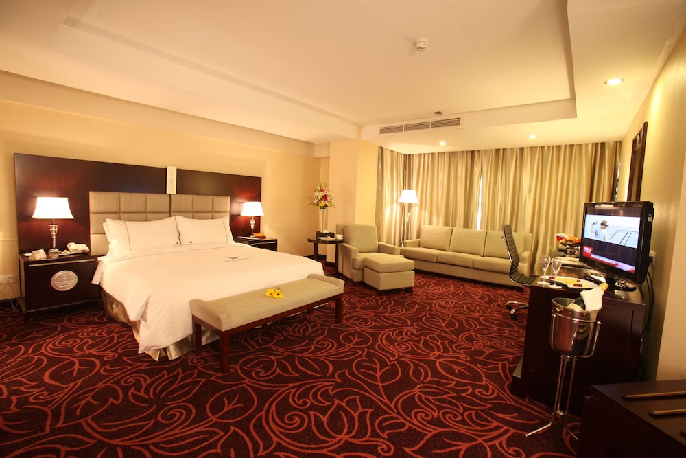 Dhaka Regency Hotel and Resort 16/64