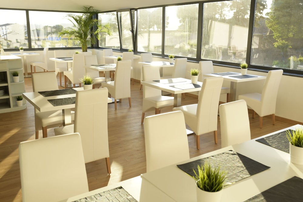 Lara Hotel 40/49
