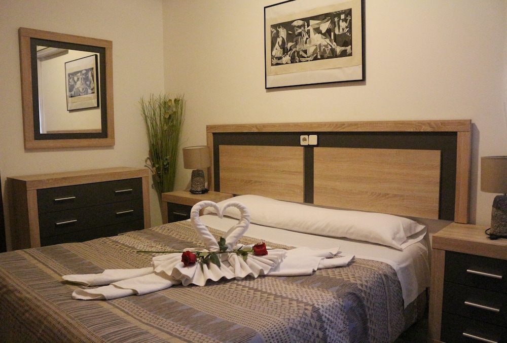 ECONOMY, DOUBLE BED
