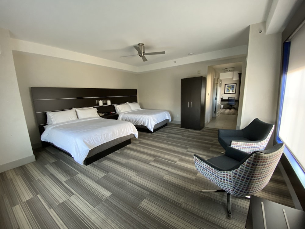 Holiday Inn Express Hotel And Suites el Dorado Hills 11/70