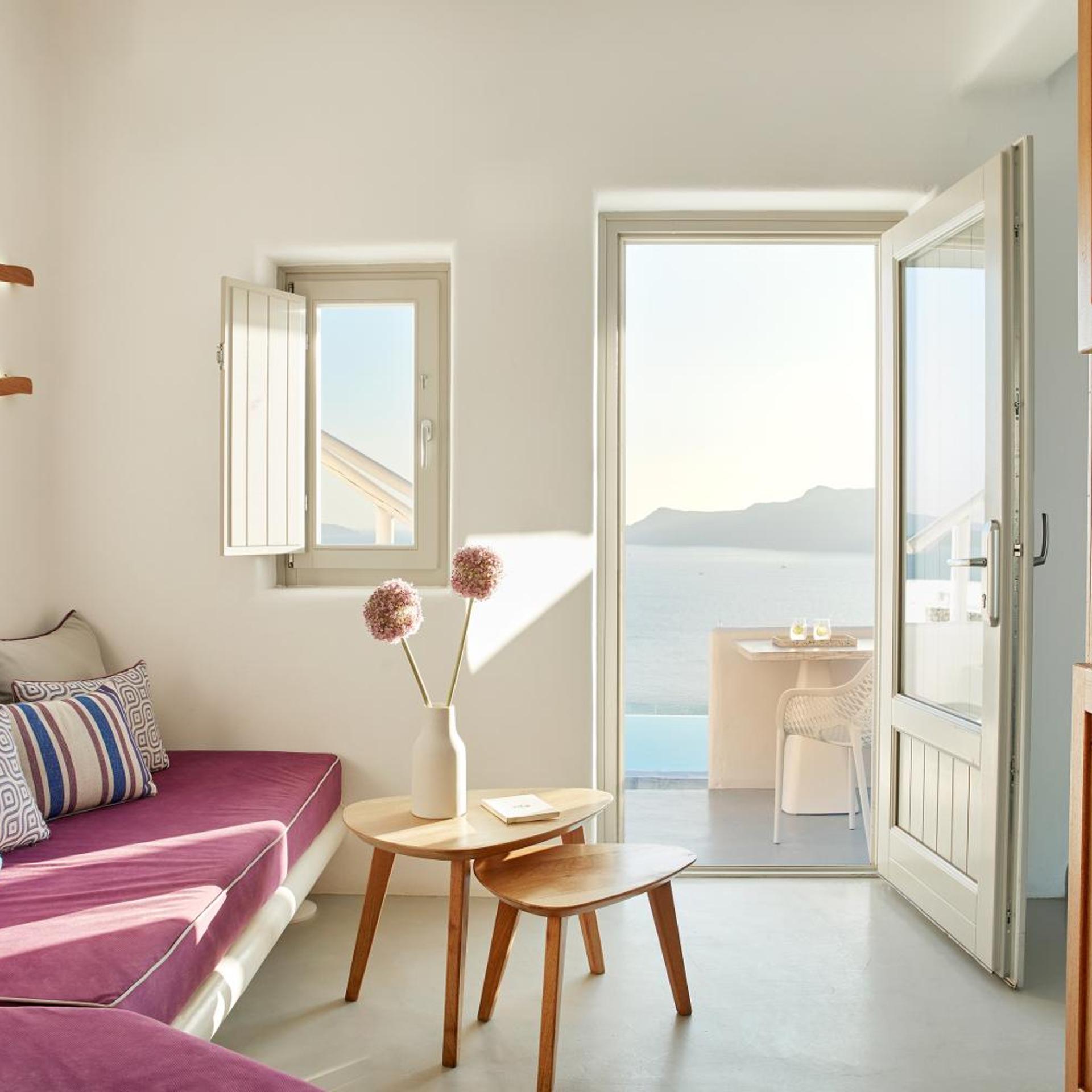 Elegant, Suite, Pool Front, Caldera View, Outdoor Jetted Tub، La Perla Villas And Suites Adults Only 2/2