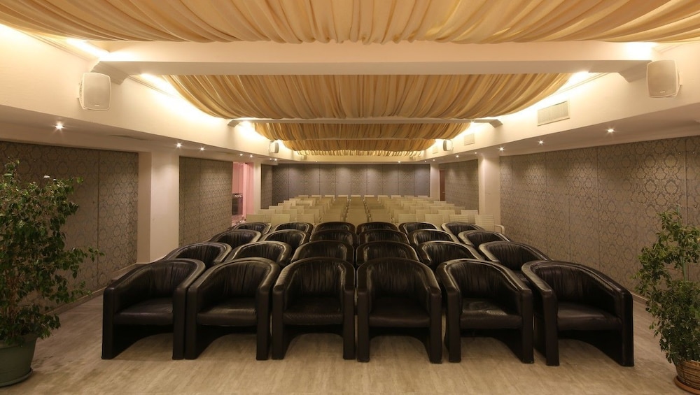 L'etoile Hotel 22/50