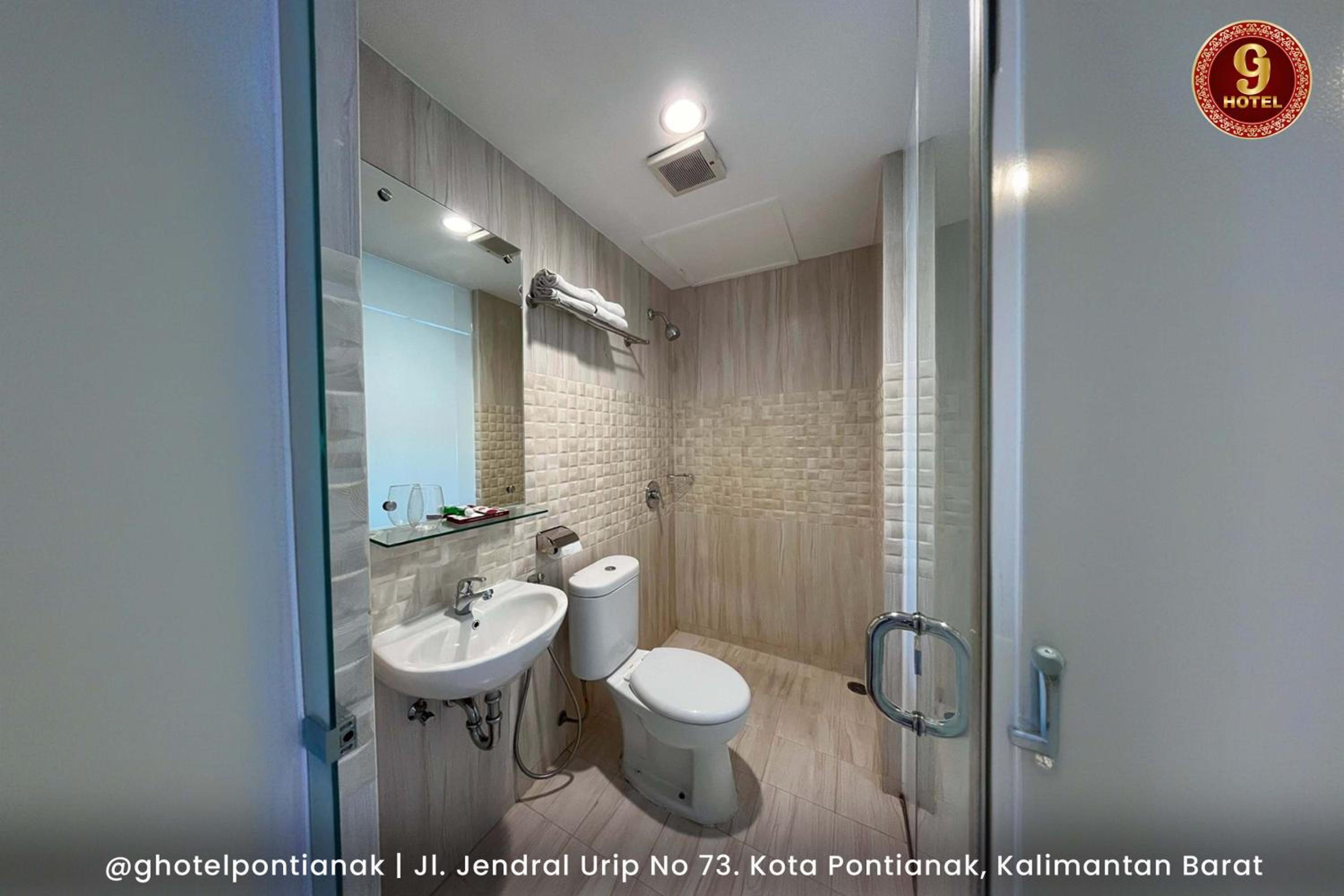 G Hotel Pontianak 48/50
