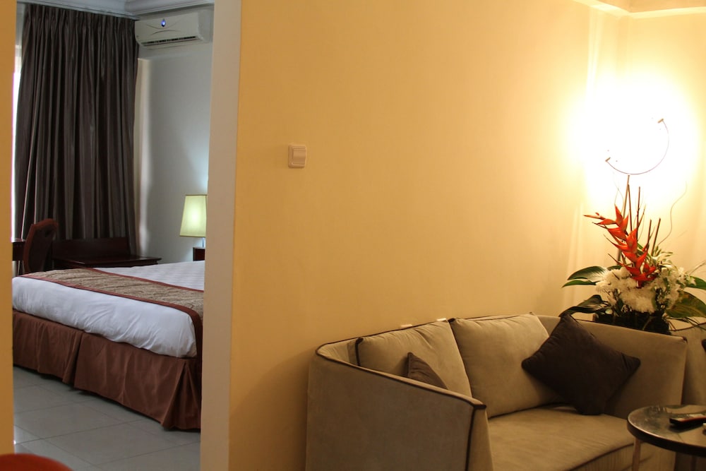 Royal Nick Hotel 19/36