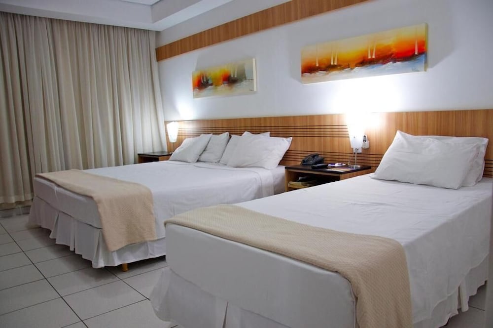 Delcas Hotel 18/68