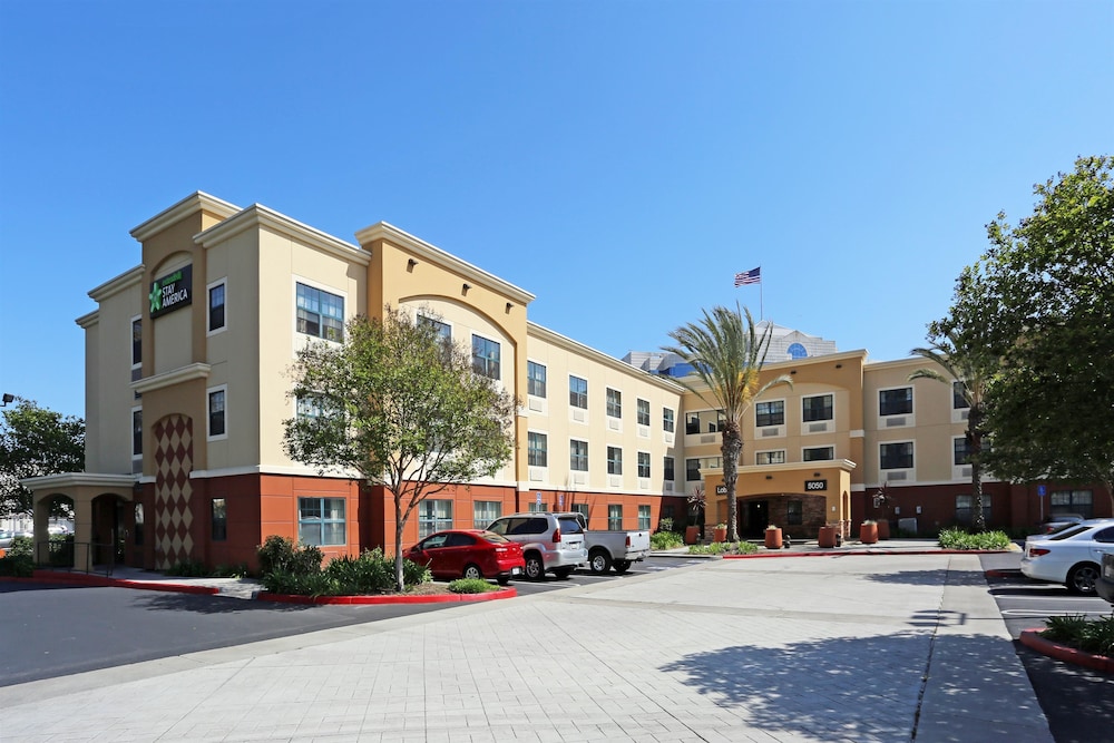 Extended Stay America Suites Orange County Huntington Beach 1/35