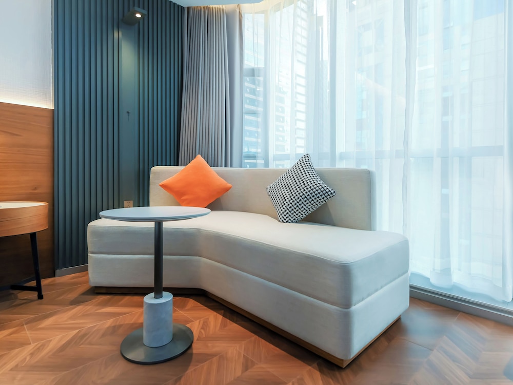 UrCove by Hyatt Chongqing Jiefangbei Hongyadong 36/50