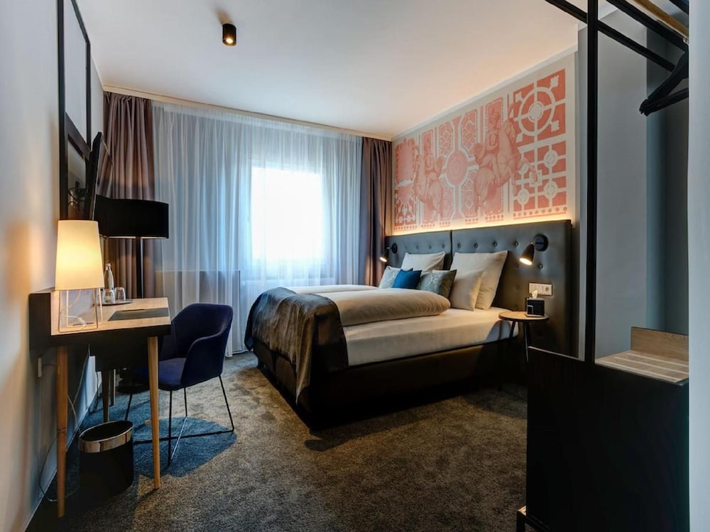 YORS Boutique Hotel 8/36