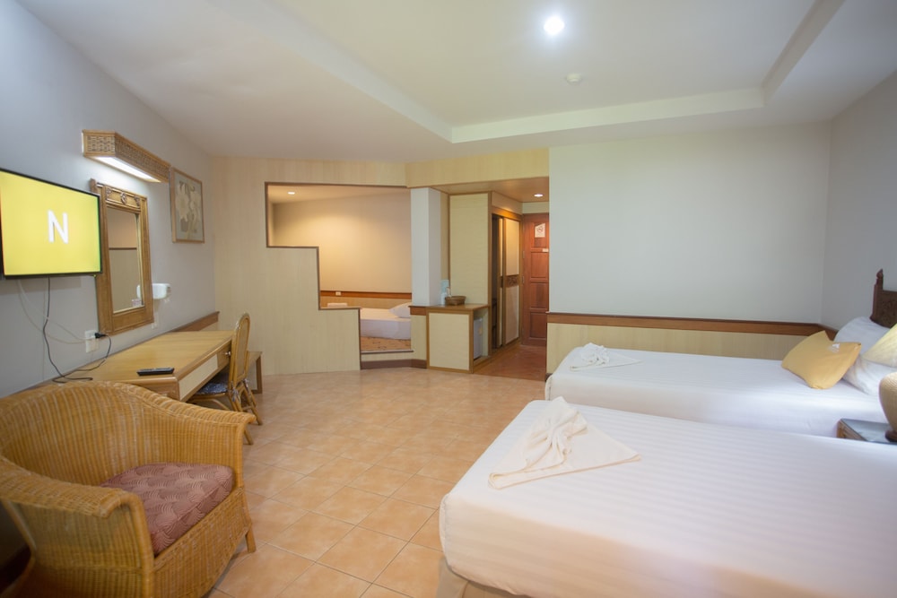 100 Islands Resort Spa 23/66