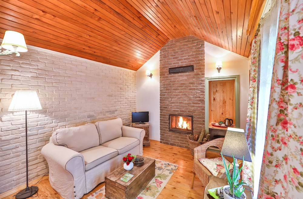 Tranquilla River Lodge - Adults Only 27/50