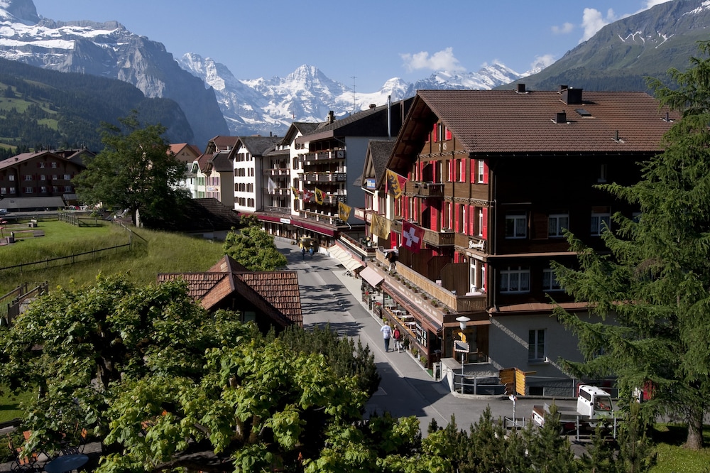Swiss Lodge Hotel Bernerhof Wengen 20/23