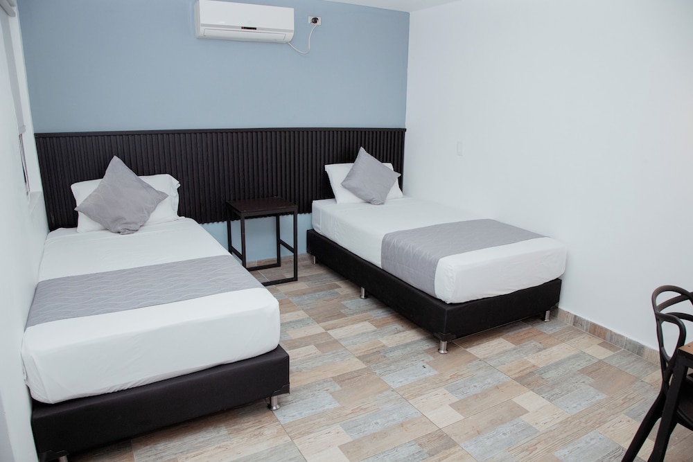 Hotel Palmas Del Estadio 19/64