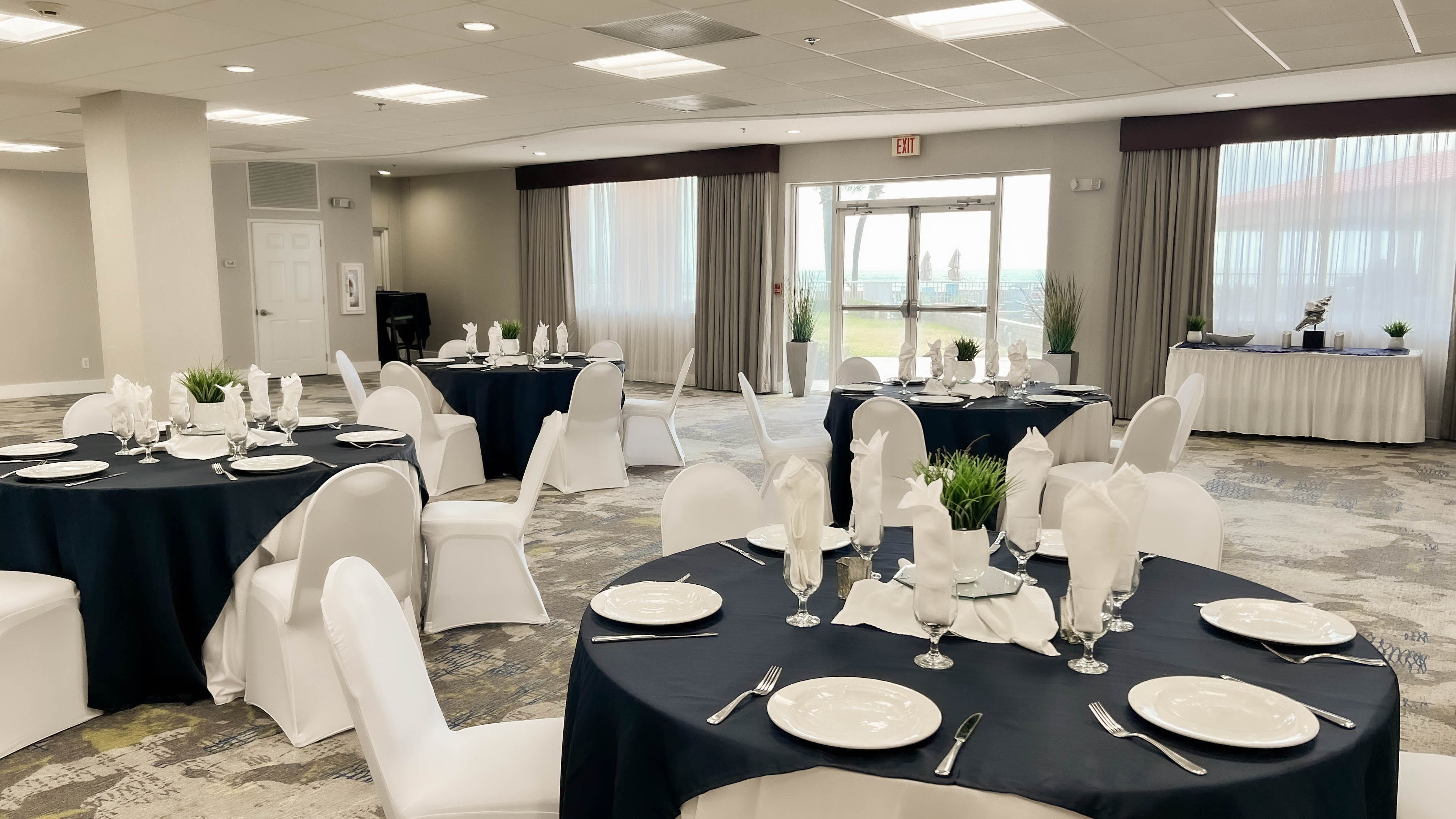 Holiday Inn Hotel And Suites Daytona Beach On the Ocean 40/50