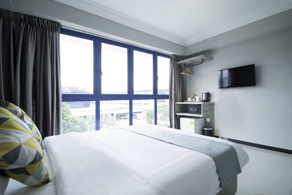 Harbour Ville Hotel 12/61