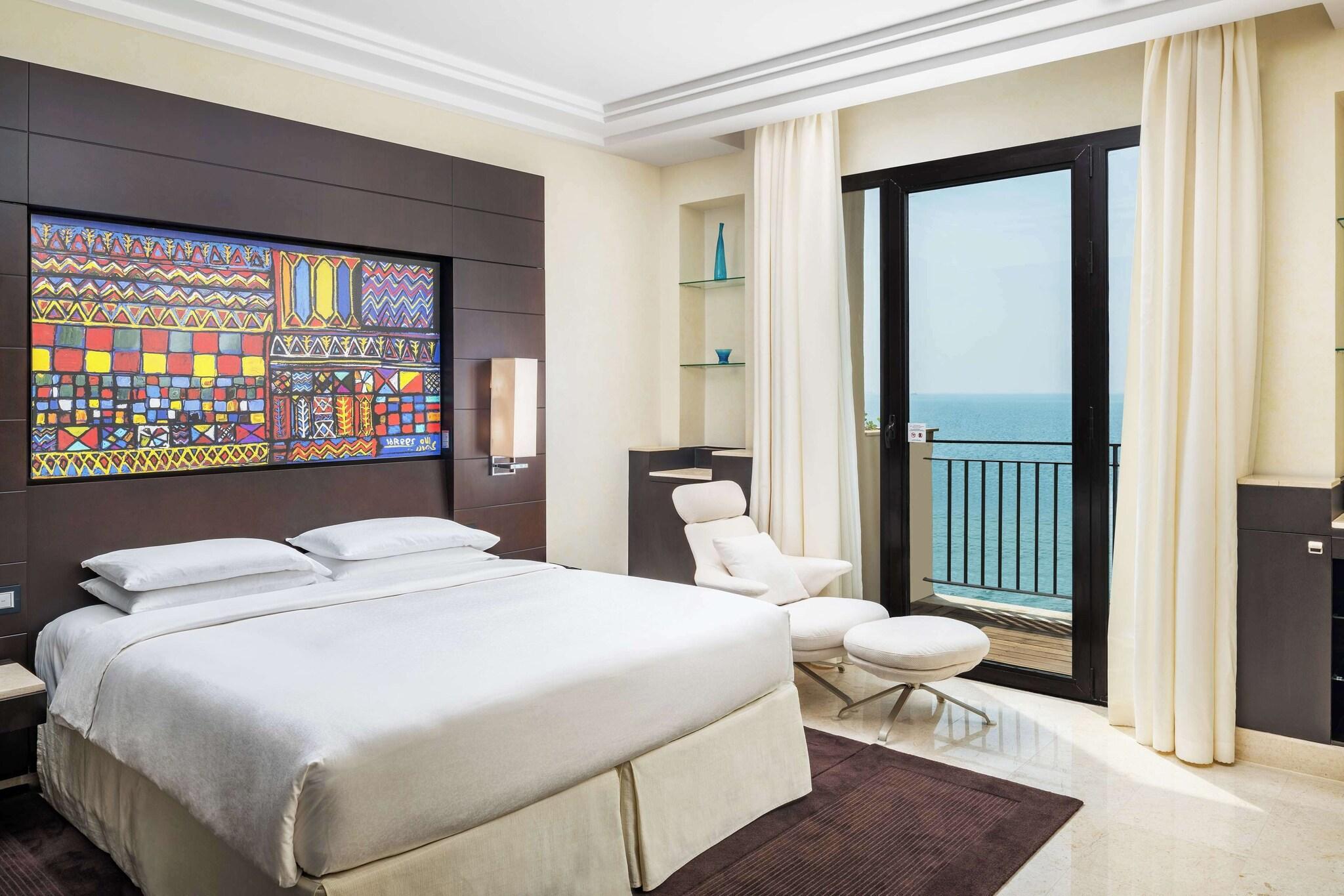 Suite, King Bed