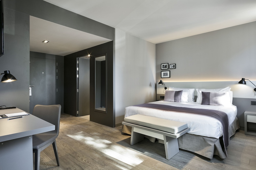 Hotel Upper Diagonal 15/45