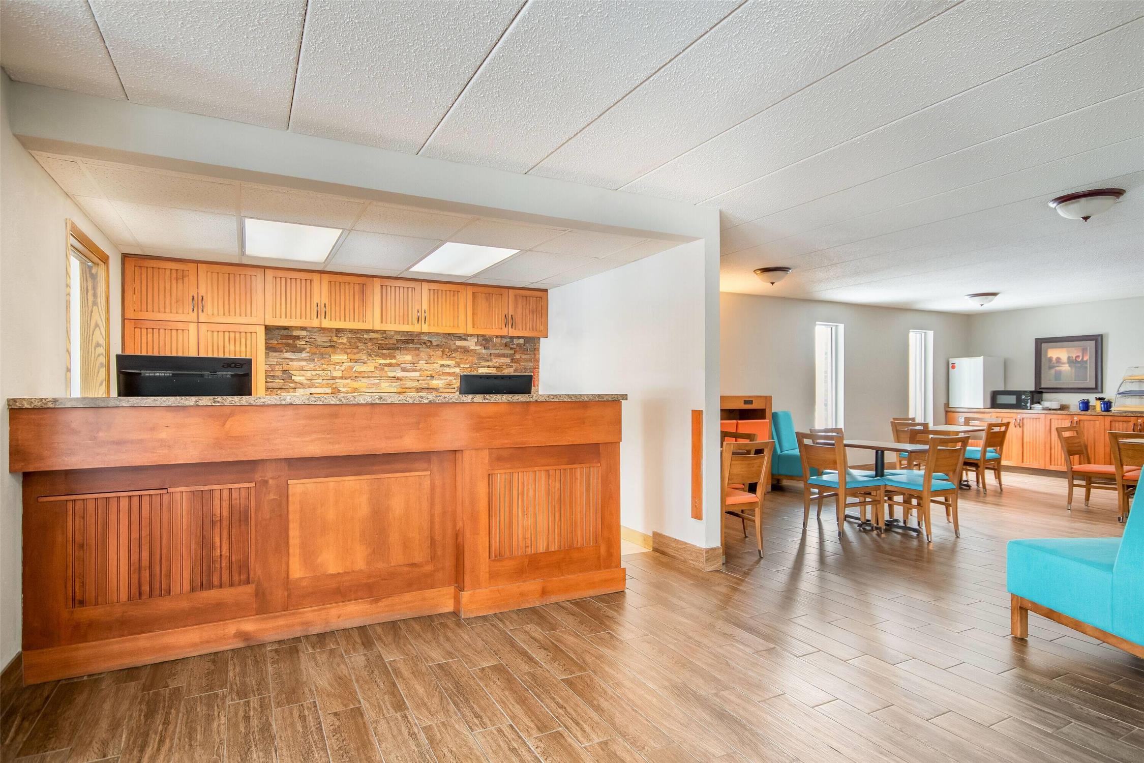 Days Inn by Wyndham International Falls 5/21