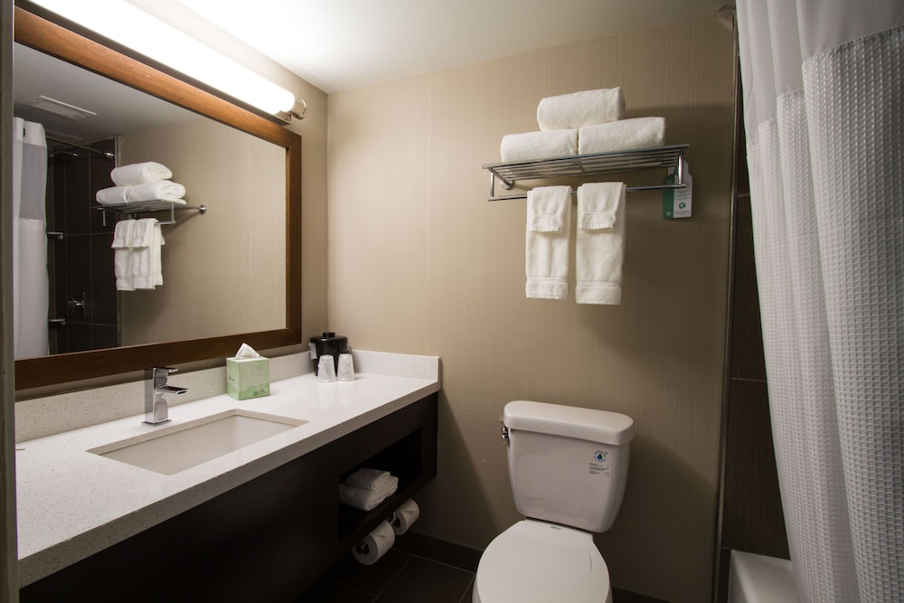 HOLIDAY INN VICTORVILLE 10/77